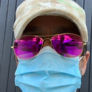 Original Ray-Ban with free case.